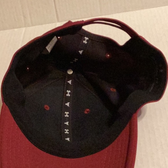 Under Armour Project Rock Women’s Hat - Picture 7 of 8